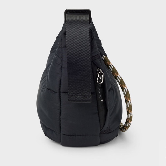 Duluth Trading Black Puffin Quilted Crossbody Bag NWT - Picture 3 of 9